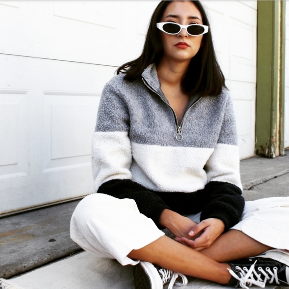 🚨//Fall Essentials// Fluffy Blue Pullover sweater - Picture 8 of 8